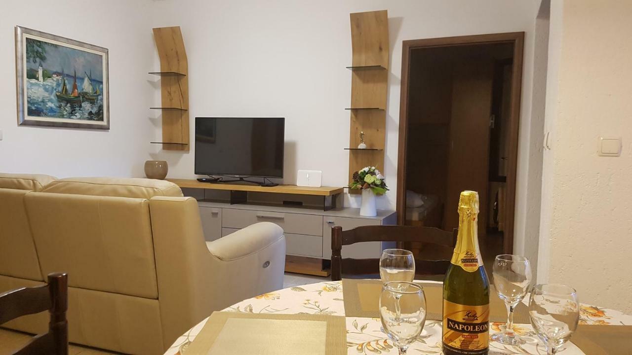 Apartment Lavanda Garden Rab Town Zewnętrze zdjęcie