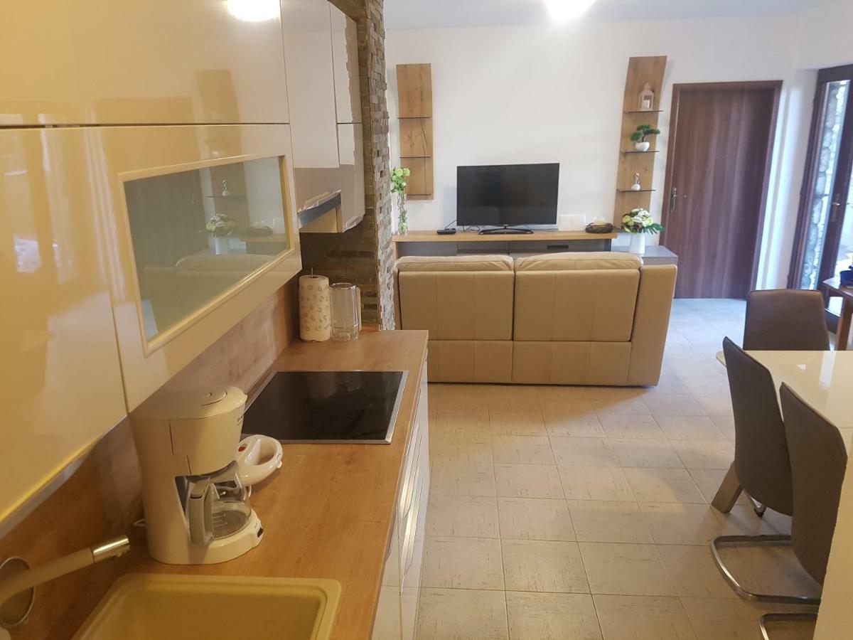 Apartment Lavanda Garden Rab Town Zewnętrze zdjęcie