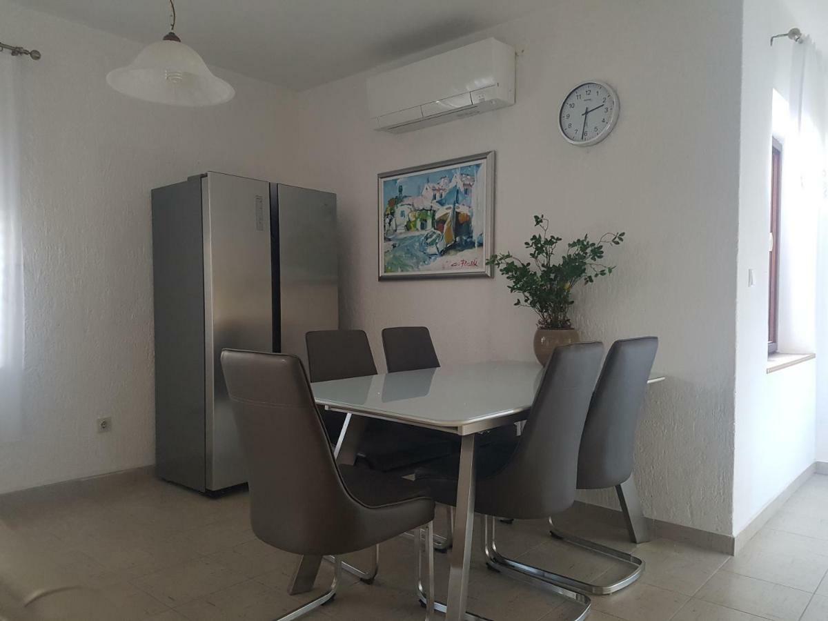 Apartment Lavanda Garden Rab Town Zewnętrze zdjęcie