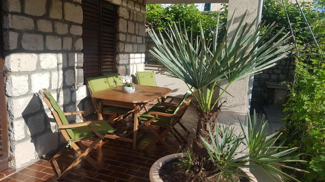 Apartment Lavanda Garden Rab Town Zewnętrze zdjęcie